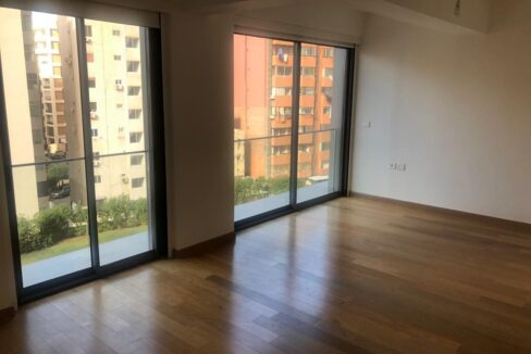 شقة 4 غرف في أبو سمرا